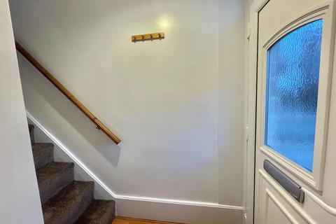 2 bedroom terraced house to rent, Scar Lane, Golcar, Huddersfield