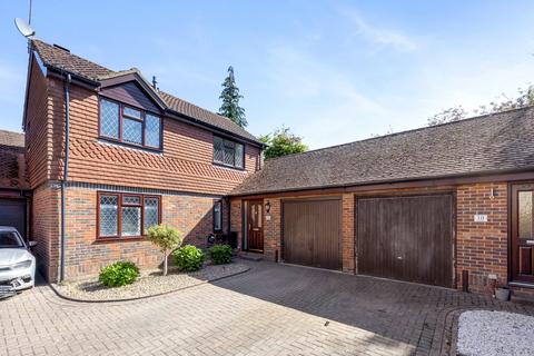 undefined, Glebelands, Crawley RH10