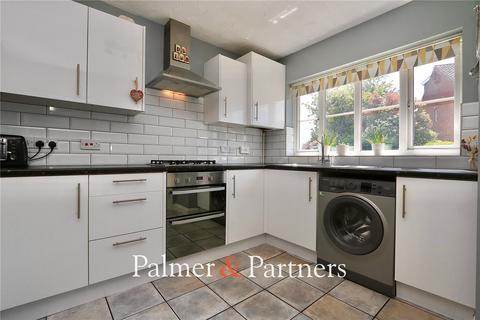 2 Burnet Close, Pinewood, Ipswich, IP8 3TN