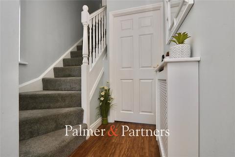 2 Burnet Close, Pinewood, Ipswich, IP8 3TN