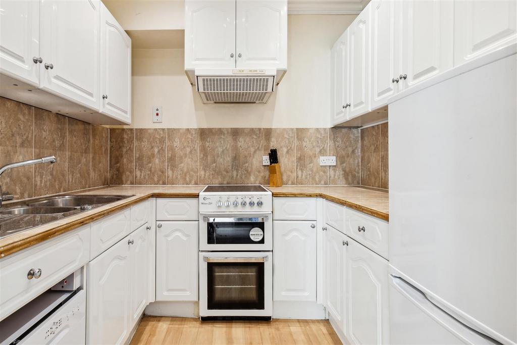35a Sutton Lane North, Chiswick, W4-6.jpg