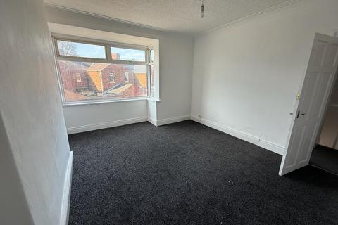 3 bedroom flat to rent, Ethel Terrace, South Shields NE34