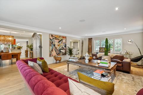 6 bedroom detached house to rent, Fairfield Park, Cobham, Surrey, KT11