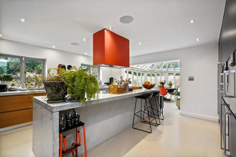 6 bedroom detached house to rent, Fairfield Park, Cobham, Surrey, KT11
