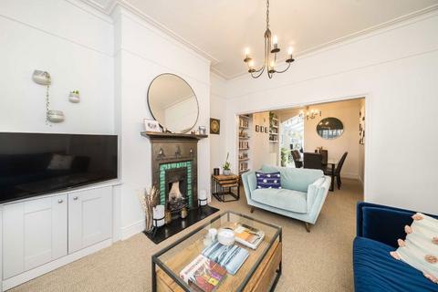 4 bedroom terraced house for sale, Hydethorpe Road, London SW12