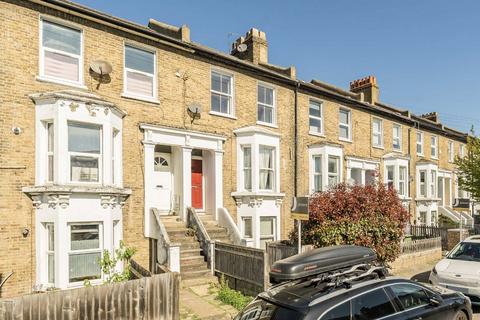32a Colmer Road, London, SW16 5JZ