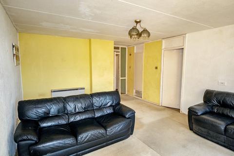 89 Columbia Close, Gloucester, GL1 3DQ