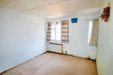 89 Columbia Close, Gloucester, GL1 3DQ