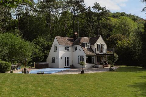 3 bedroom detached house for sale, White Hill Lane, Bletchingley
