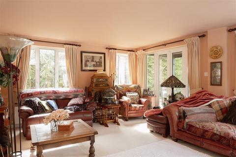 3 bedroom detached house for sale, White Hill Lane, Bletchingley