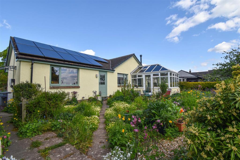 Deva Rear Garden e.jpg