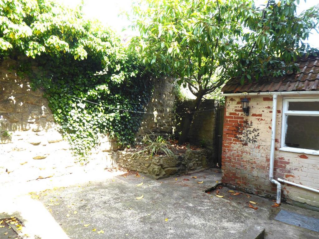 Garden 1.JPG