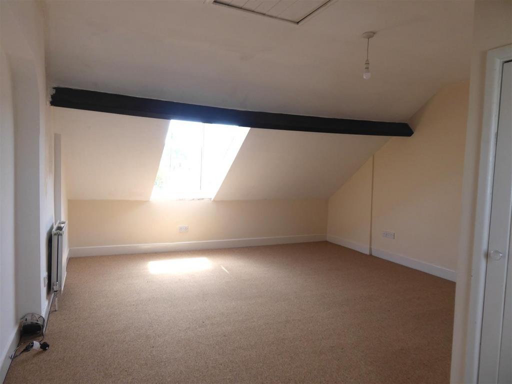 Bedroom 2,4.JPG