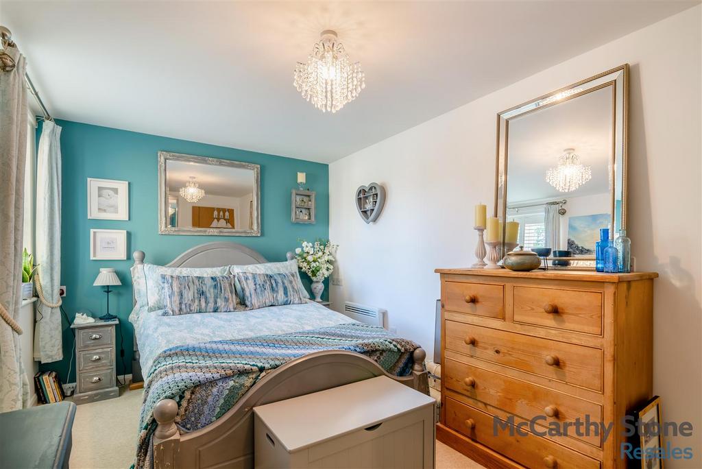 8646785-interior01.jpg