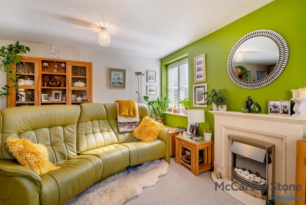 8646785-interior09.jpg