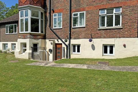 undefined, Alma Road, Reigate