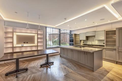 4 bedroom mews to rent, Ferdinand Street, London NW1