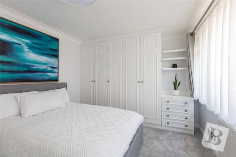 81 Hedingham Road, Hornchurch, RM11 3QH