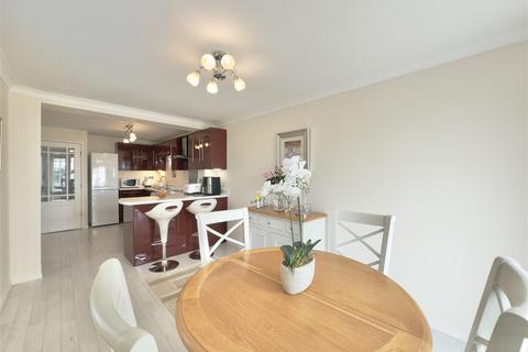 2 bedroom detached bungalow for sale, Pine Hall Drive, Barnsley