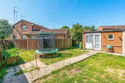 2 bedroom flat for sale, Walders Road, Rustington, Littlehampton, West Sussex, BN16