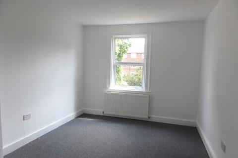 2 bedroom flat to rent, Elgin Road, Croydon CR0