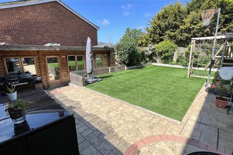 40 Fairview Avenue, Stanford-le-hope, SS17 0DT