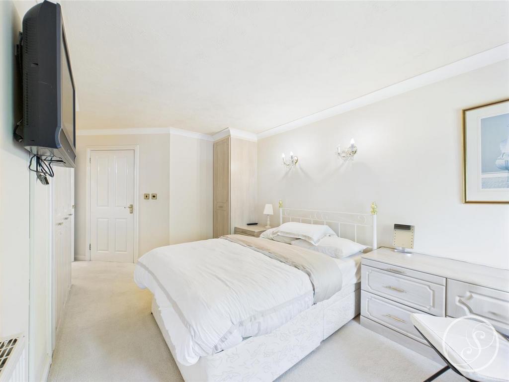 Bed 1