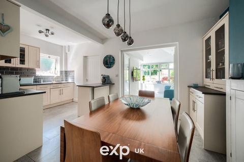 17 Braemar Road, Solihull, B92 8BU