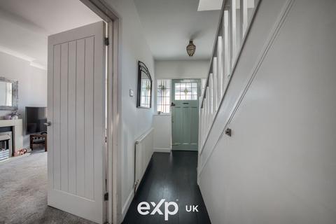 17 Braemar Road, Solihull, B92 8BU