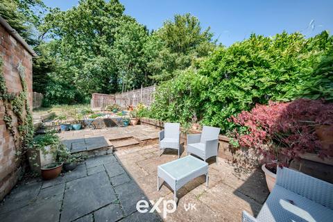 17 Braemar Road, Solihull, B92 8BU