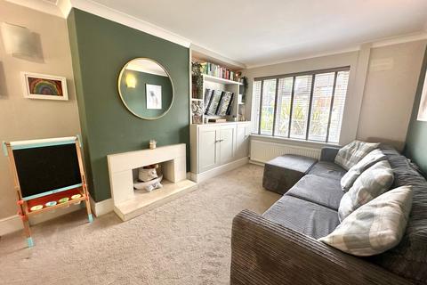 12 Claverton Close, Bovingdon, Hemel Hempstead, HP3 0QP