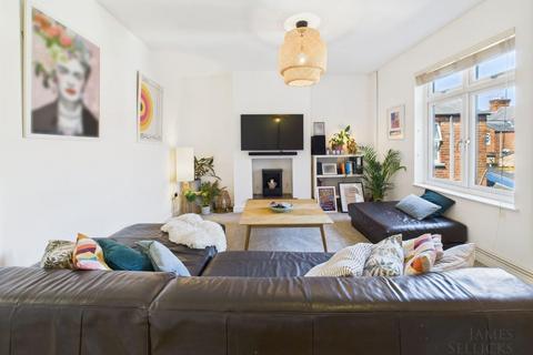2 bedroom apartment for sale, 2 BEDROOM 1ST FLOOR APARTMENT, Knighton Fields Road West, Knighton, Leicester