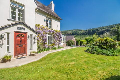undefined, Chepstow Road, Usk, Llangwm