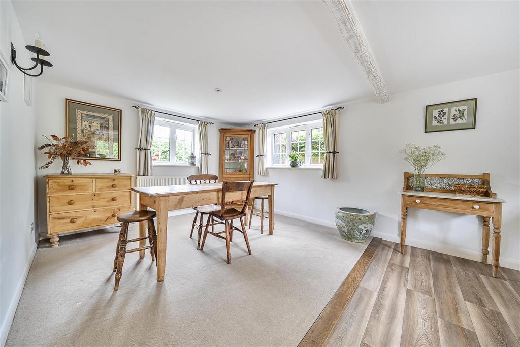 Kitchen/dining/family room