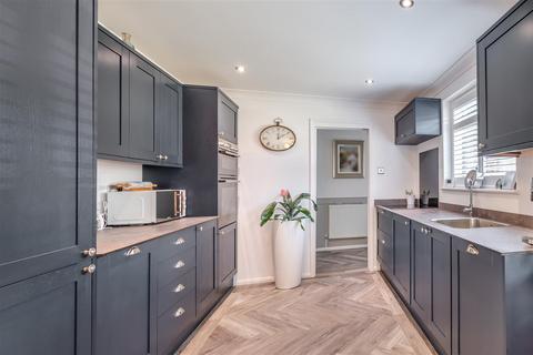 10 Caernarvon Drive, Maidstone, ME15 6FJ