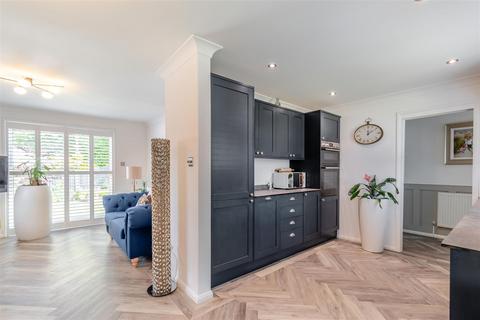 10 Caernarvon Drive, Maidstone, ME15 6FJ