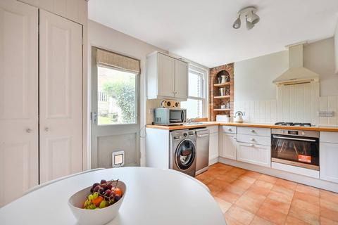 110 Walnut Tree Close, Guildford, GU1 4UQ