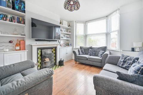 110 Walnut Tree Close, Guildford, GU1 4UQ