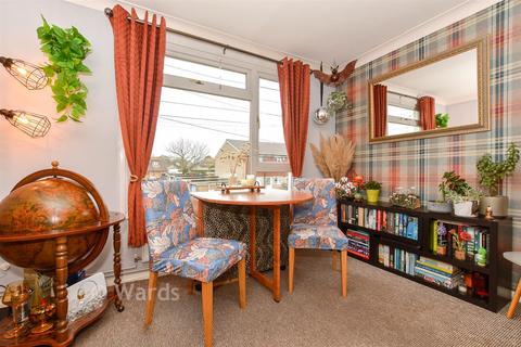 2 bedroom flat for sale, Owen Square, Walmer, Deal, Kent