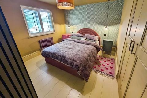 12 Templar Road, Yate, Bristol, BS37 5TF