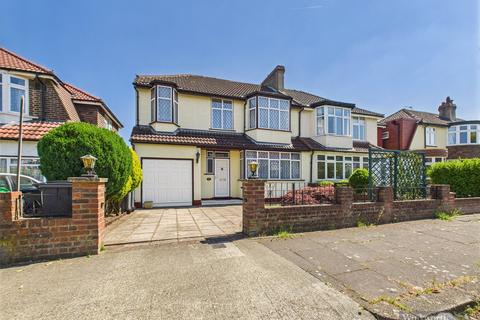 4 bedroom semi-detached house for sale, The Byeways, Surbiton KT5