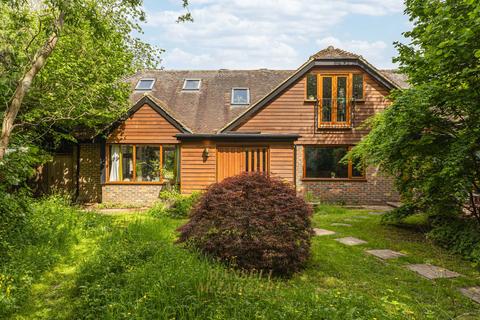 Little Meeching Blacklands Crescent, Forest Row, RH18 5NN