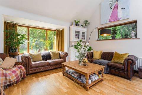 Little Meeching Blacklands Crescent, Forest Row, RH18 5NN