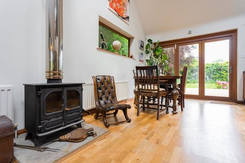 Little Meeching Blacklands Crescent, Forest Row, RH18 5NN