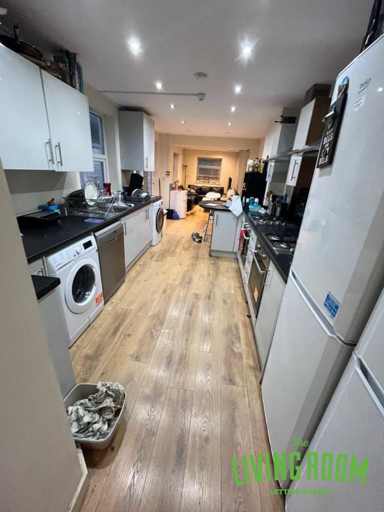 Kitchen 2