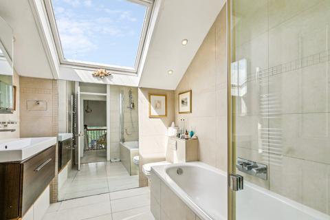 2 bedroom flat for sale, Castelnau, Barnes, London