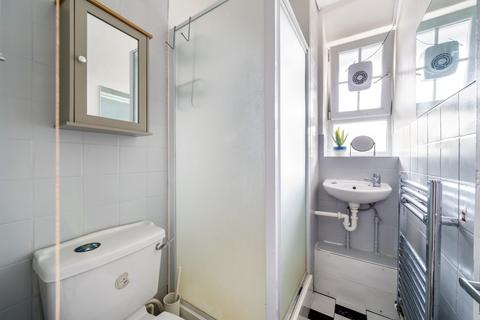 3 bedroom flat to rent, Falmouth Road London SE1