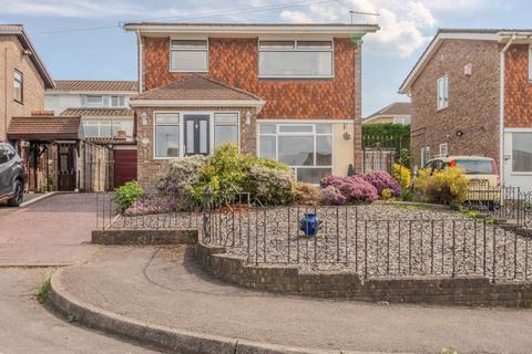 3 bedroom detached house for sale, Alder Close, Pontypool NP4