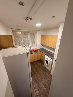 undefined, Broad Street, RM10
