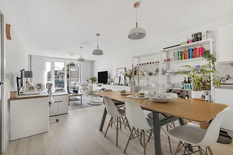 1 bedroom apartment for sale, Swan Street, Isleworth, TW7